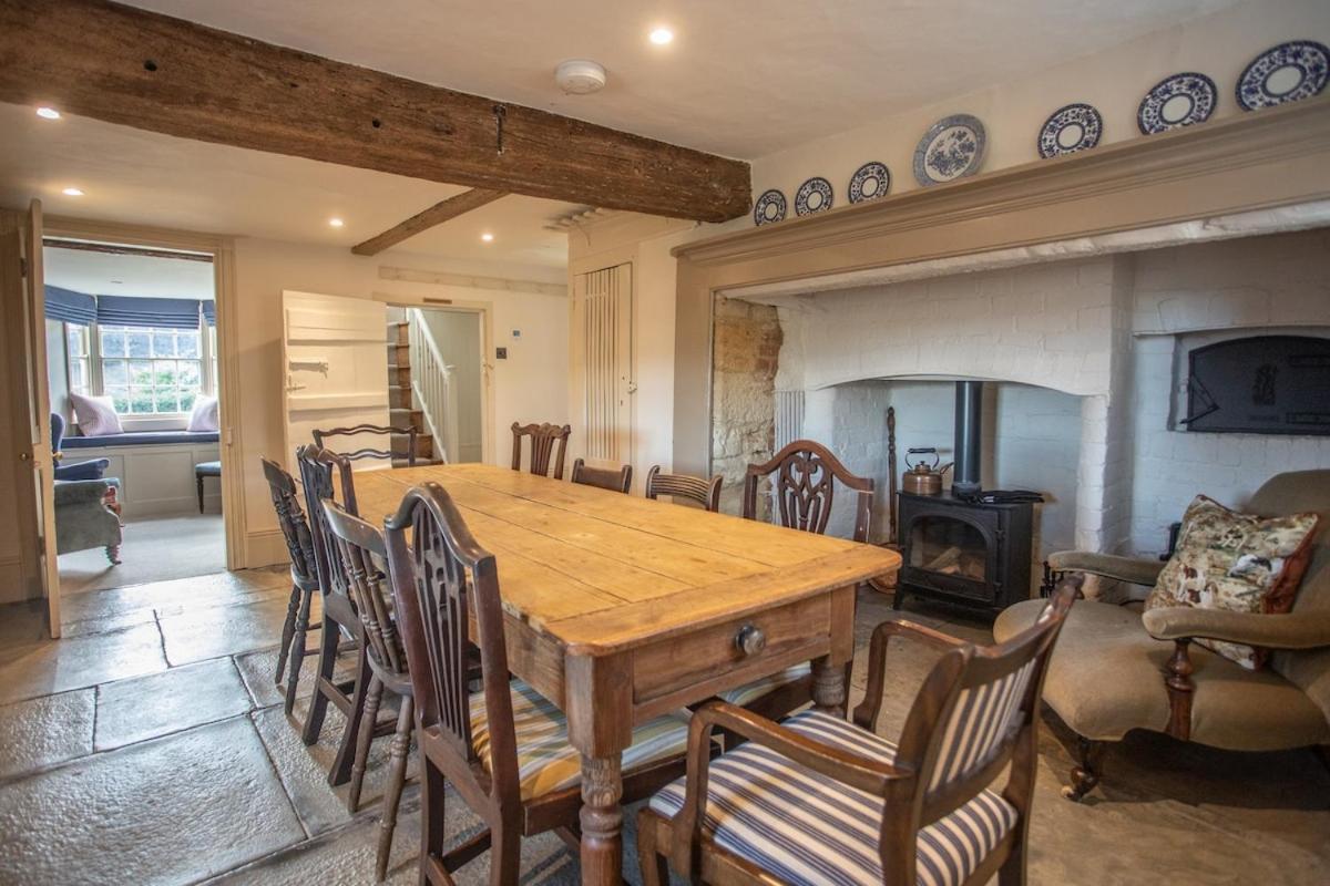 Beautiful Cotswold Farmhouse With Hot Tub แมนเชสเตอร์ ภายนอก รูปภาพ